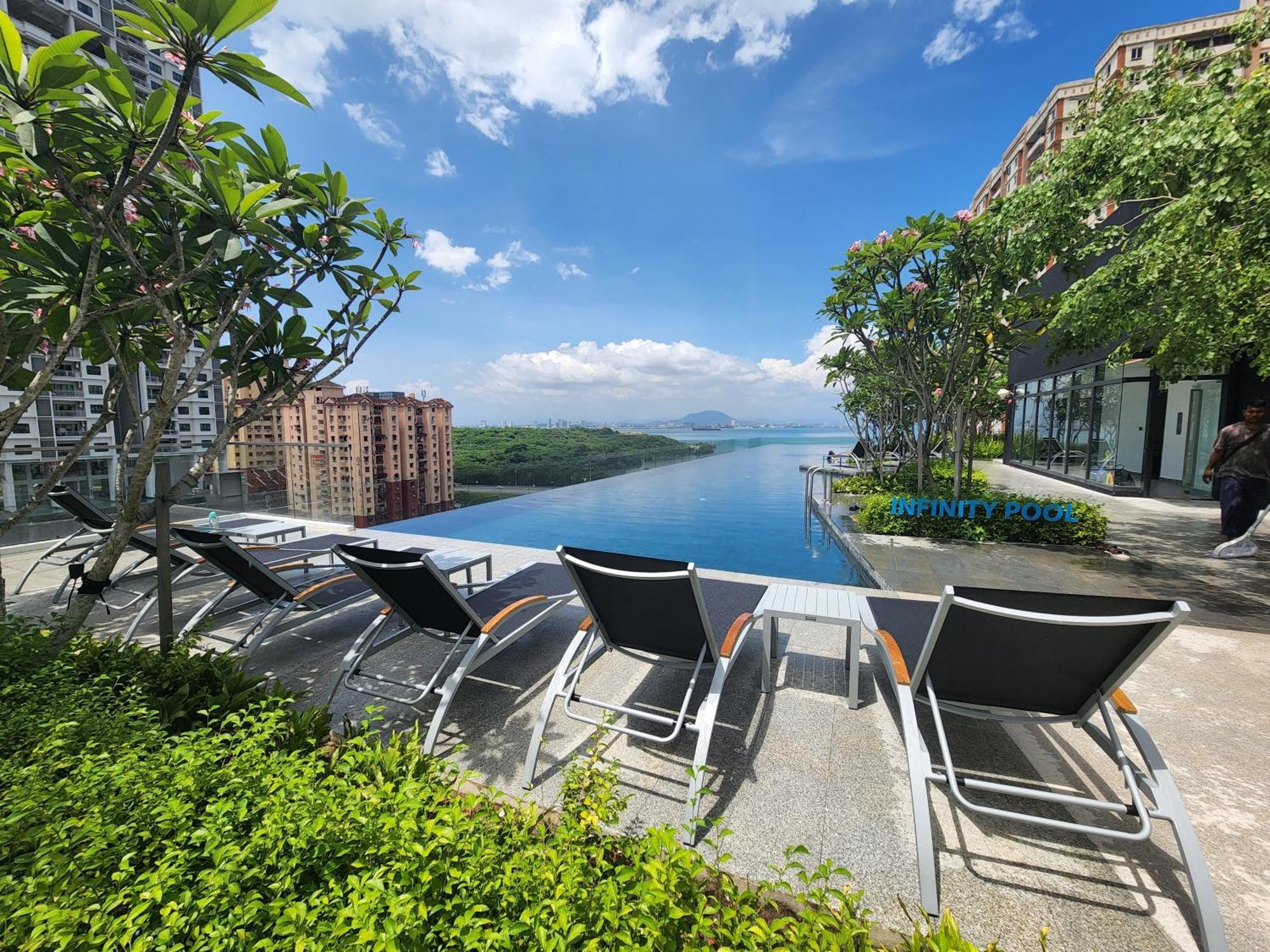 Urban Suites - Penang Jelutong Exterior foto